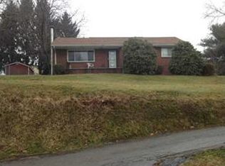 282 Spring Run Rd, Crescent, PA 15046