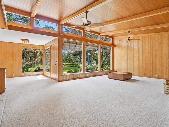 4th image of 215 Lillian Ln