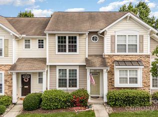 208 Dawn Mist Ln, Fort Mill, SC 29708