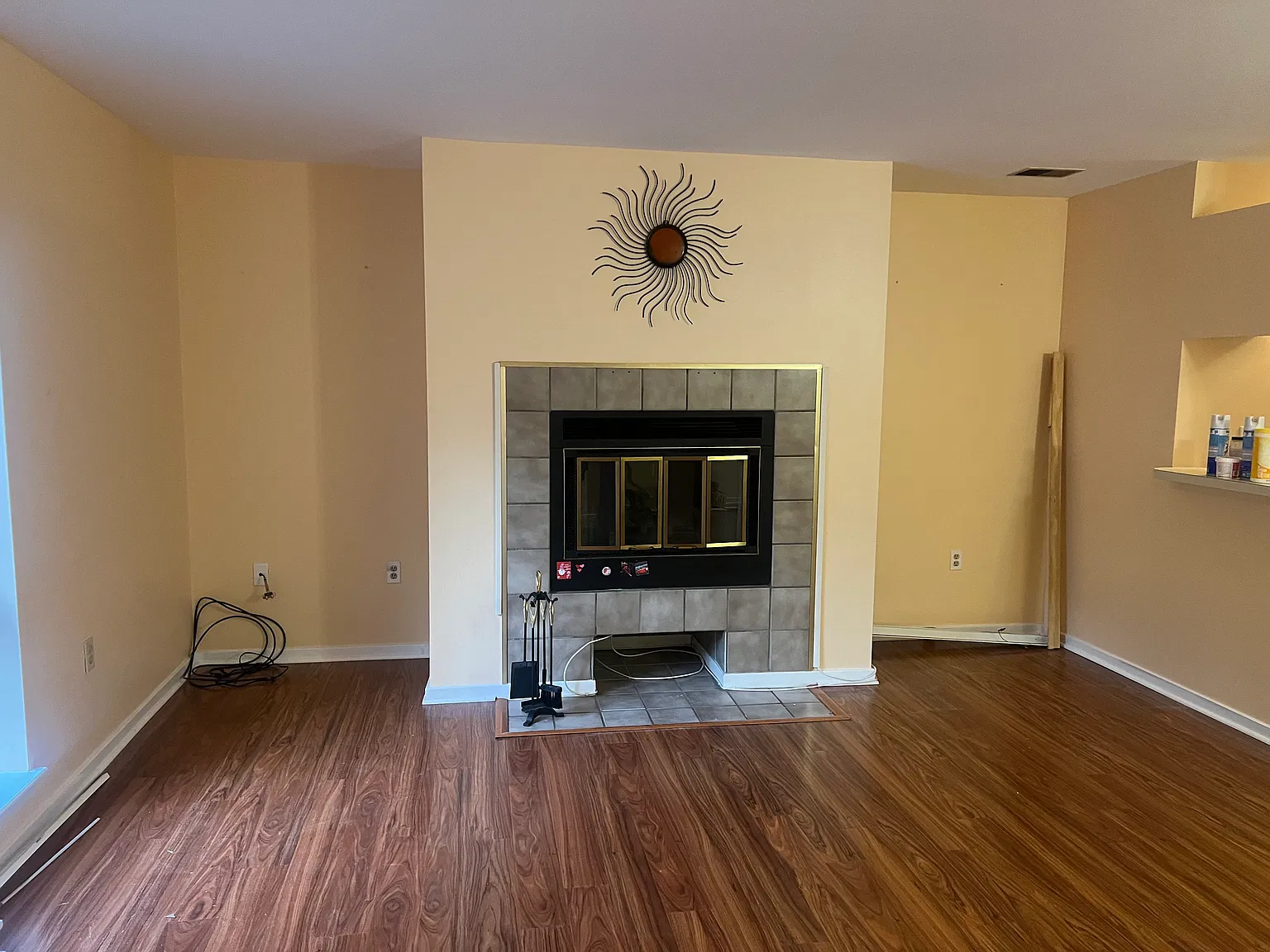 2 bed, 976 sqft, $1,900 — Photo 2