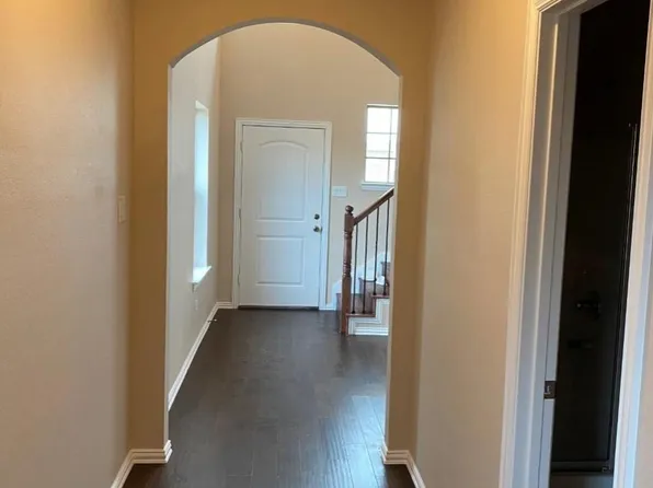 4612 Amal Saleh Dr, Irving, TX 75061