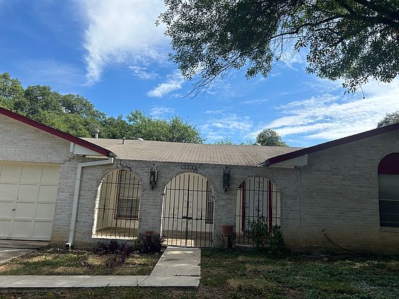 2nd image of 5927 Forest Knoll St