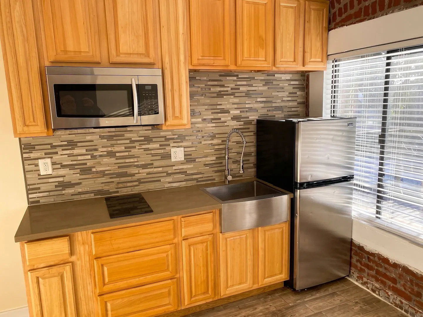 1 bed, 1.0 bath, 350 sqft, $1,650 — Photo 1