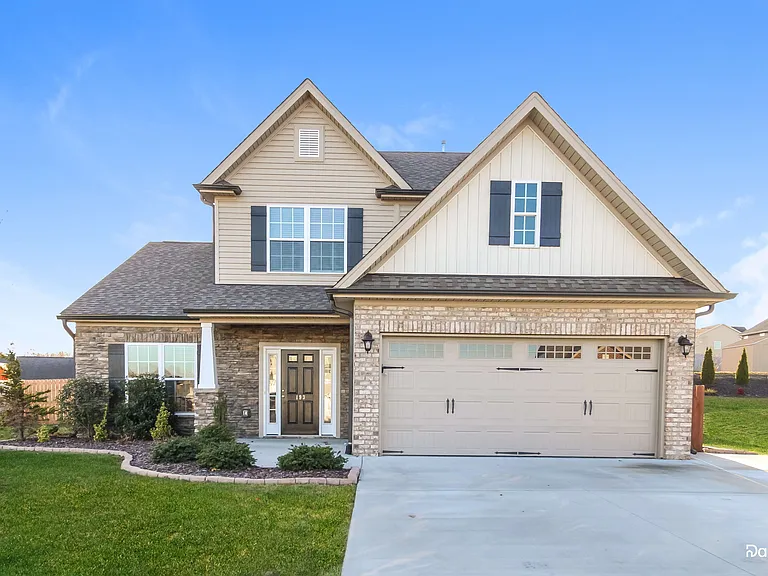 193 Twisted Cypress Ln — Photo 1