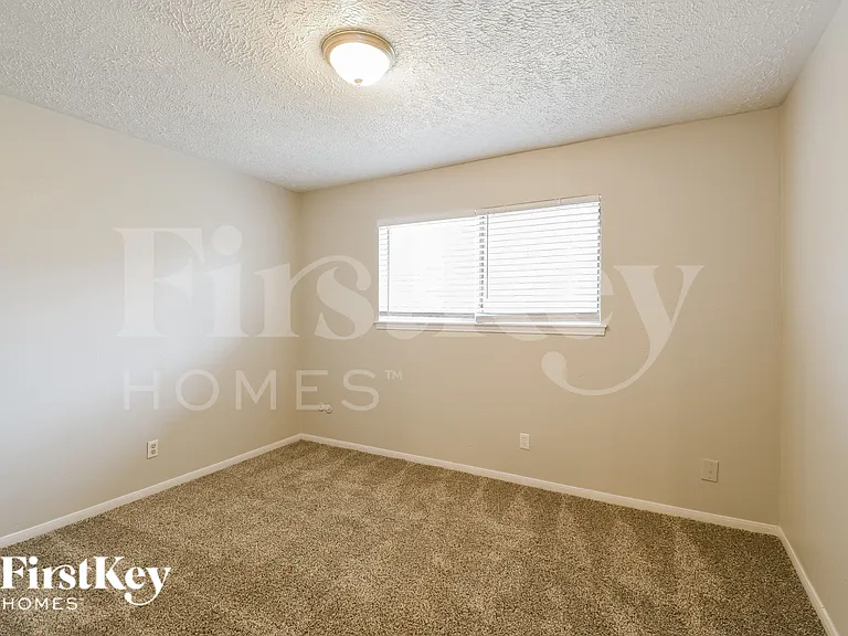 9822 Hughes Ranch Rd — Photo 11