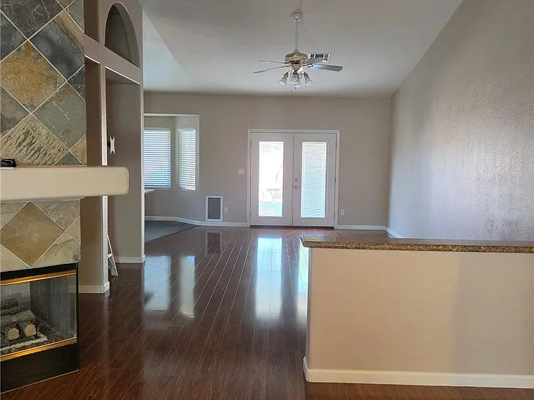 506 Melrose Heights St — Photo 23