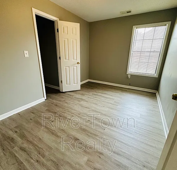 715 Ayers St — Photo 9
