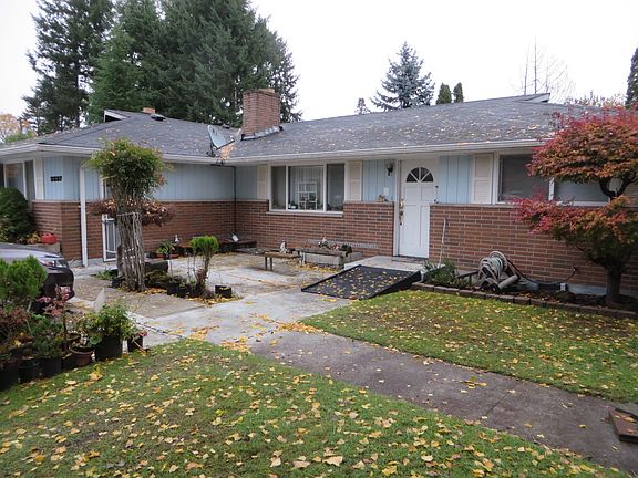 3rd image of 3335 Bridgeport Way W #12