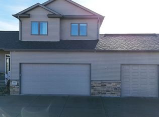 5103 38th St, Columbus, NE 68601