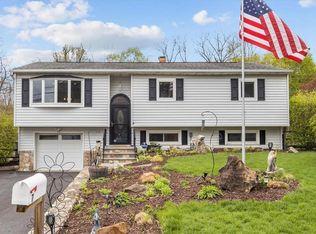 7 Bowdoin Ln, Wappingers Falls, NY 12590