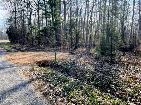 237 Lisa Ln, Holladay, TN 38341