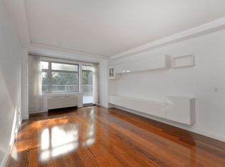 4022 College Point Blvd #6F, Flushing, NY 11354