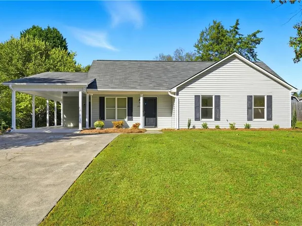 305 Appledore Ct, Winston Salem, NC 27103