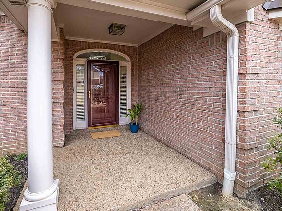 2nd image of 1125 W Links View Dr