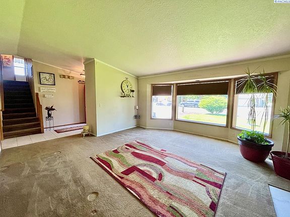 5th image of 2300 Muriel Ct