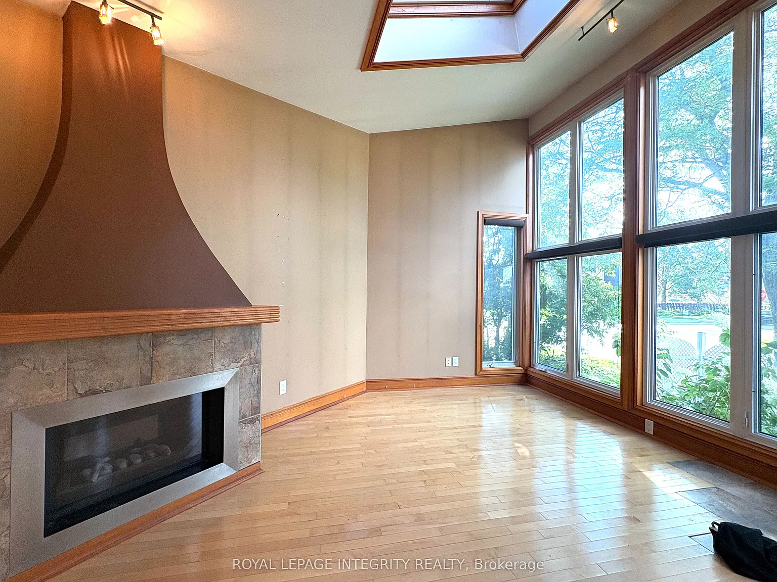 2 bed, $2,500 — Photo 4