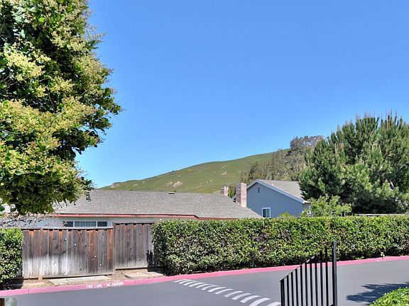 4th image of 3456 Charing Cross Ln