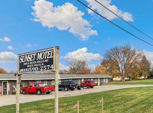 1103 E Rock Falls Rd, Rock Falls, IL 61071