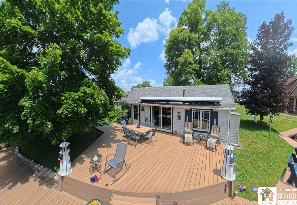 1st image of 2423 Lakeside Dr
