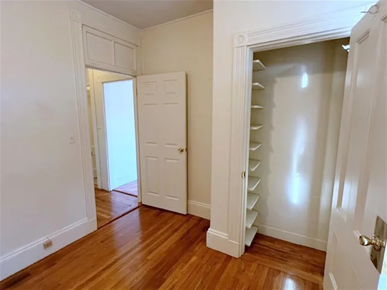 37 Oak St #2F — Photo 6