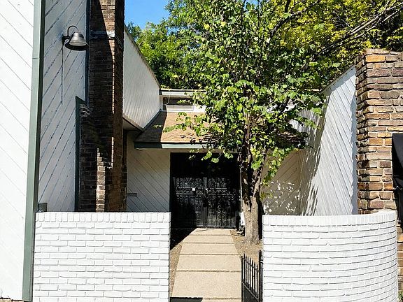 3rd image of 5212 S Columbia Pl