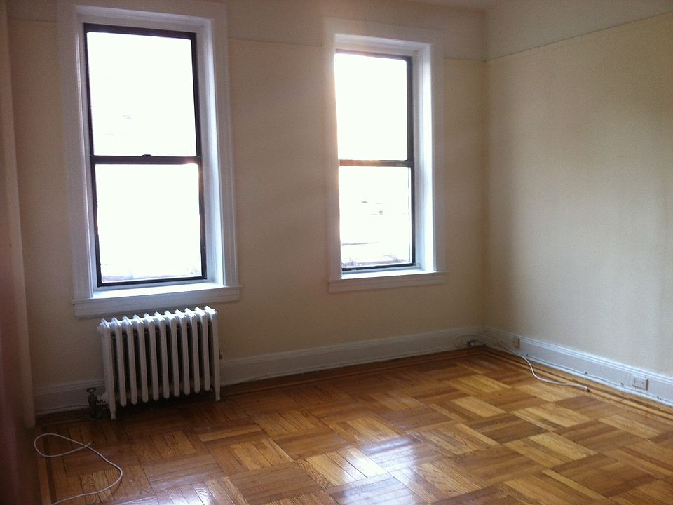 1st image of 4141 46th St APT 2R