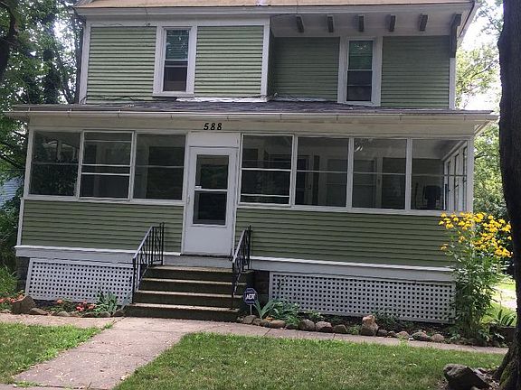 4th image of 588 Crosby St APT 3