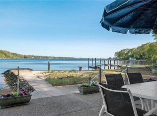 21 Shawandassee Rd, Waterford, CT 06385