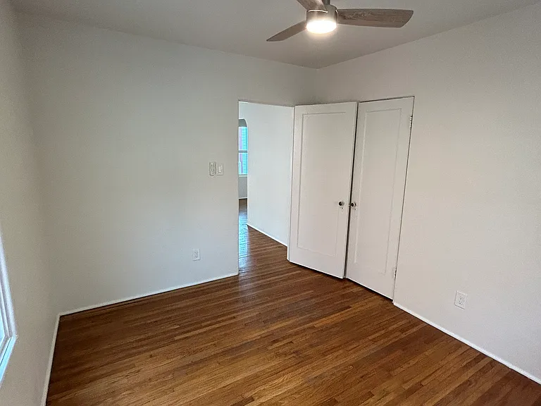 4124 Iowa St — Photo 9