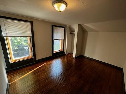 5th image of 576 W King St