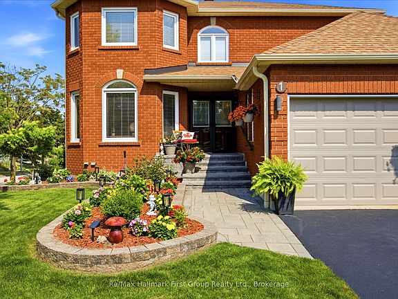 2nd image of 1 Glencedar Cres