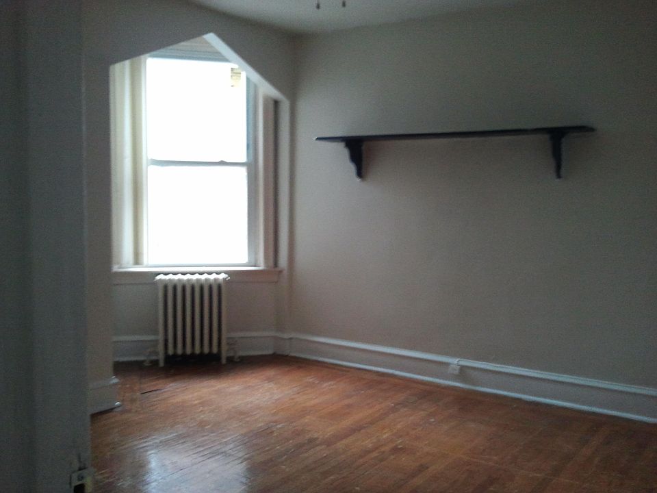 1st image of 1929 72nd Ave