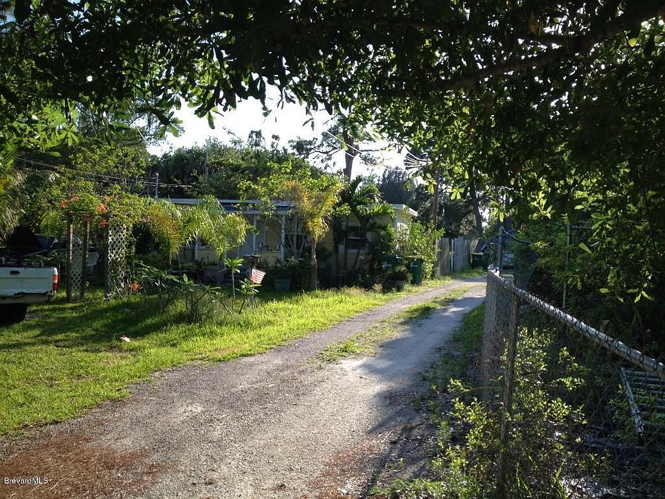 2nd image of 645 Newfound Harbor Dr