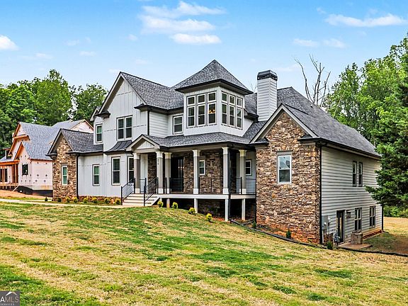 4th image of 670 Old Alpharetta Rd