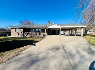 1206 Spruce Ave, Berryville, AR 72616