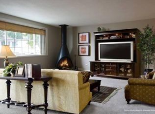 14313 NE 7th Pl APT 4, Bellevue, WA 98007