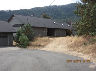 100 Crystal Heights Rd, Medford, OR 97501