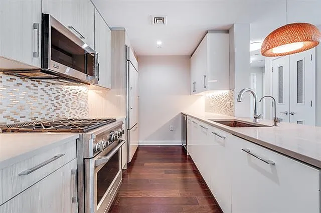 1200 Avenue At Port Imperial #421 — Photo 7