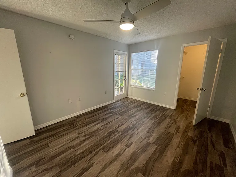 large master bed