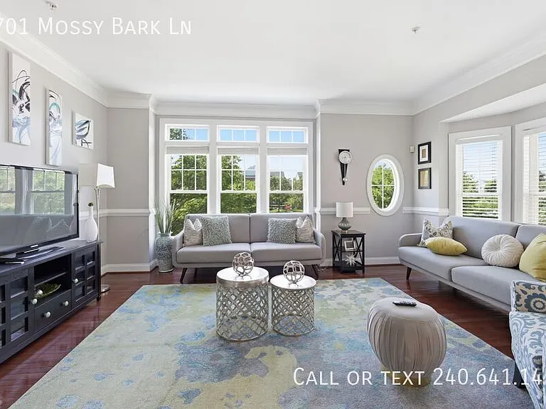 9701 Mossy Bark Ln — Photo 2