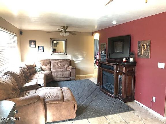 5th image of 690 W La Golondrina Dr