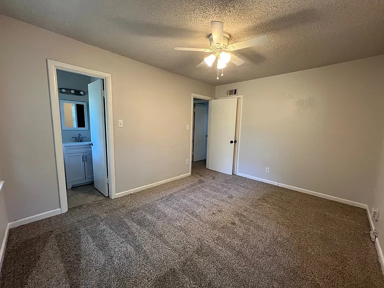 213 Wanda Way #1 — Photo 32