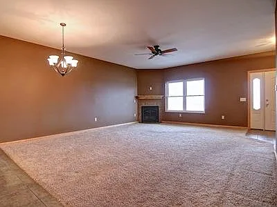 2 bed, 1.5 bath, 1825 sqft, $1,495 — Photo 4