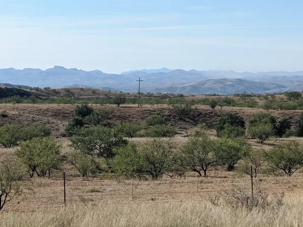 28 Lake Patagonia Rd, Nogales, AZ 85621