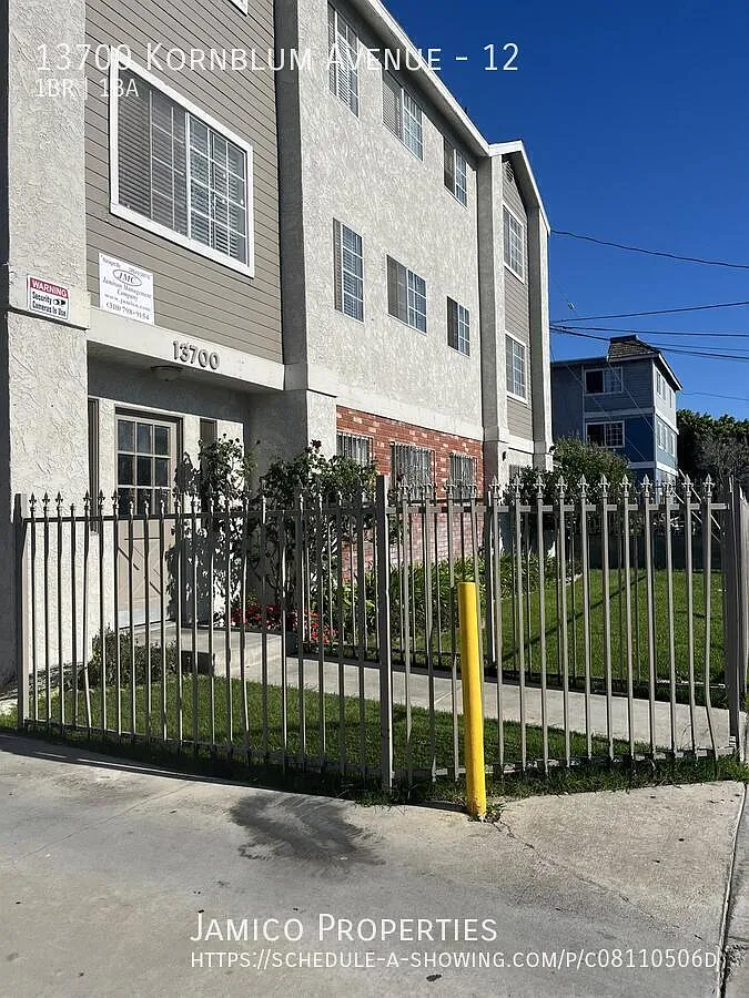 1 bed, $1,755 — Photo 1