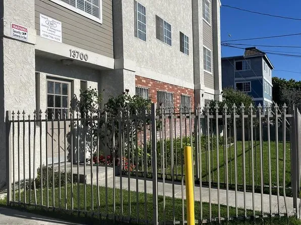 13700 Kornblum Ave APT 12, Hawthorne, CA 90250