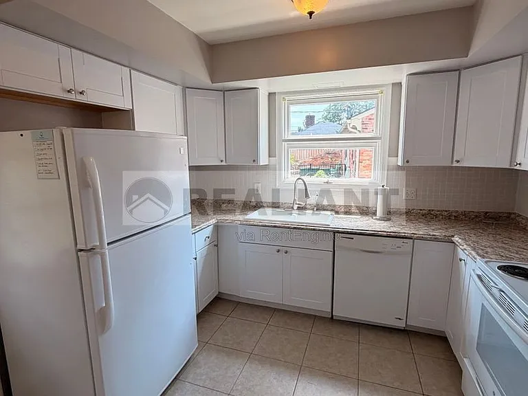 2039 Fontaine Rd — Photo 17
