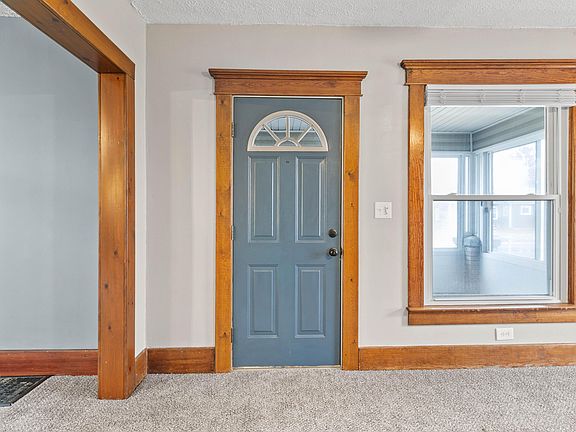 5th image of 226 Elwood Ave
