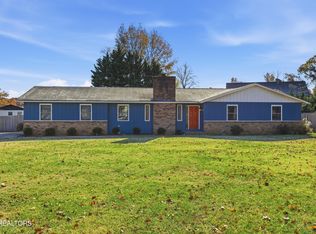 1021 Oxford Hills Dr, Maryville, TN 37803