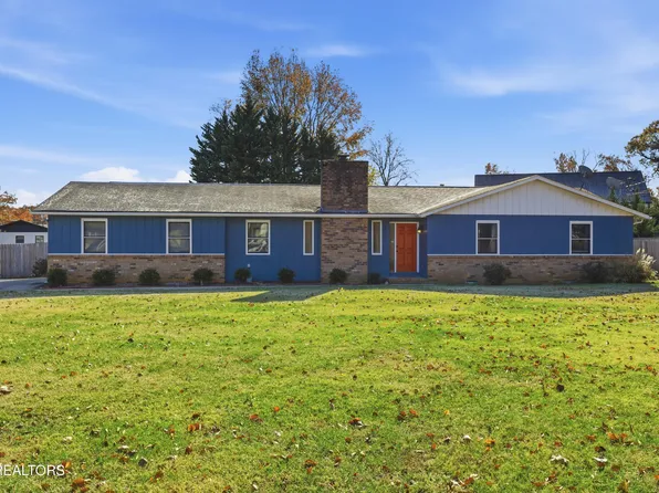 1021 Oxford Hills Dr, Maryville, TN 37803